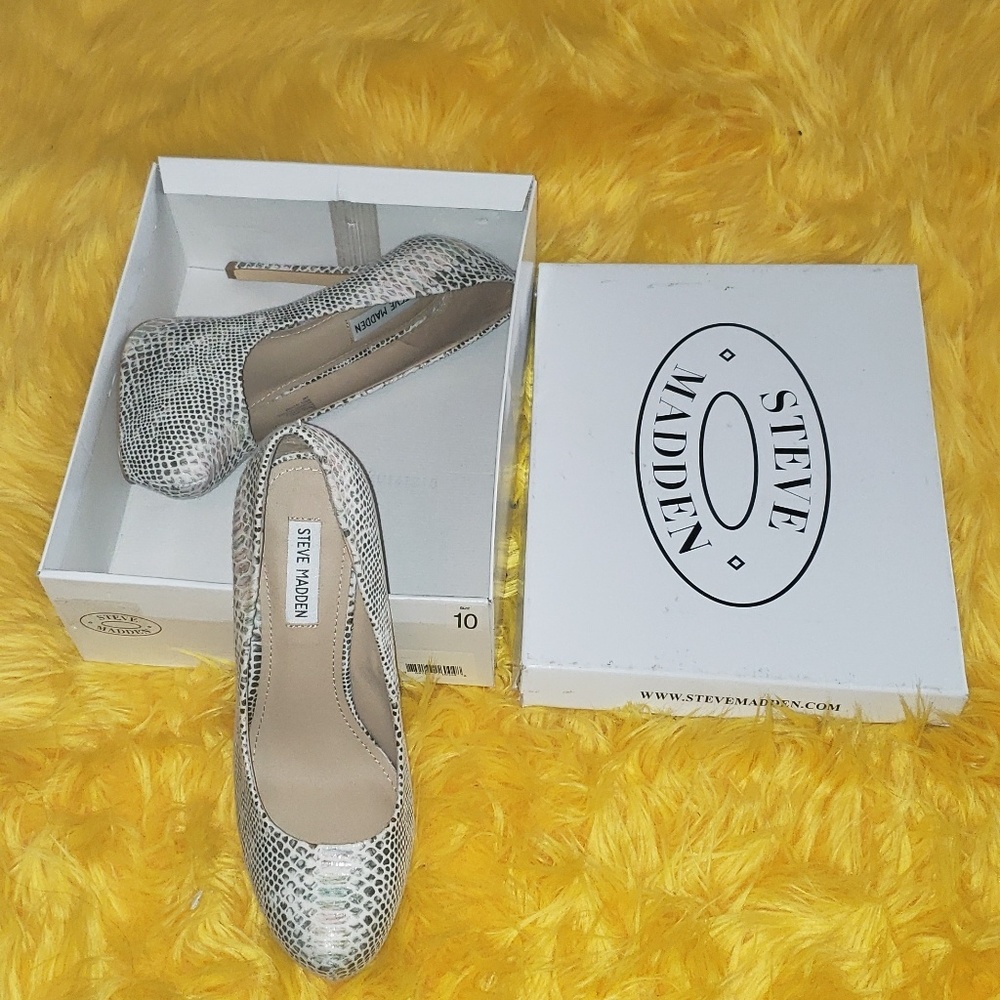 Steve  madden multi color heels